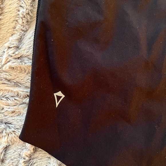 ivivva Black & Kayak Blue Train With Strength Tank - Picture 7 of 11